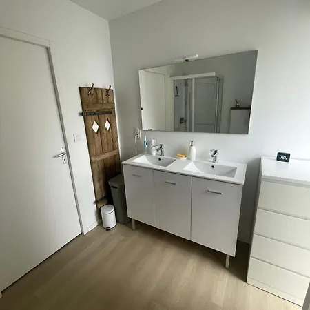Apartman L *