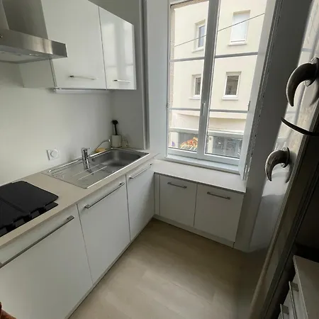 L Apartman *